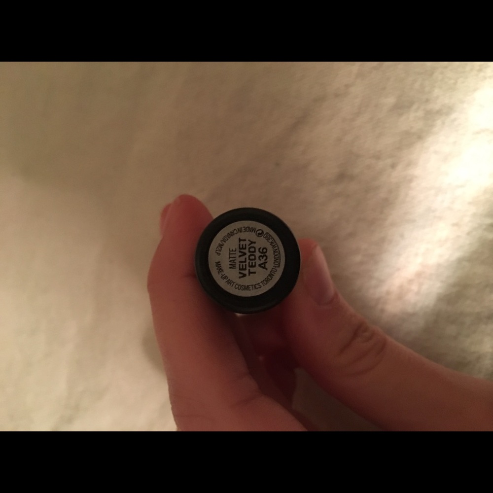 Velvet teddy lipstick and liner