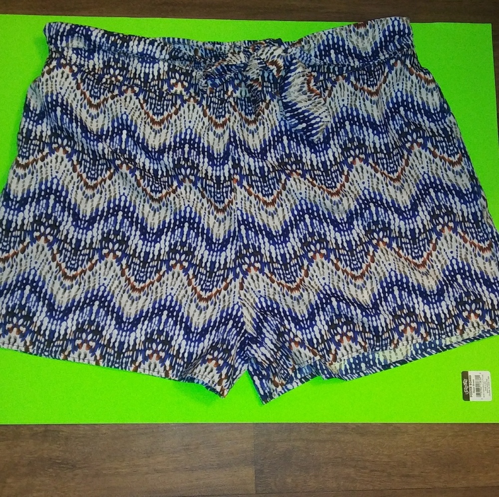 Women's Plus Size Shorts from Fashion to Figure