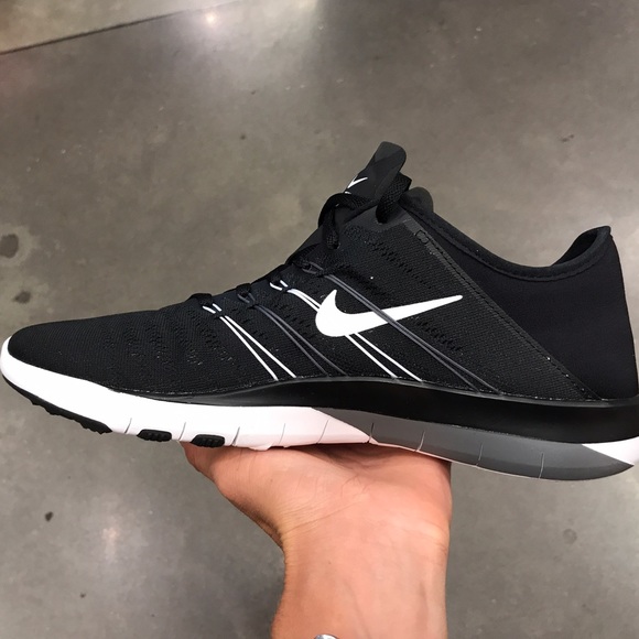 ⏱Free-black & white ⏱Nike new Price Firm - Picture 3 of 5