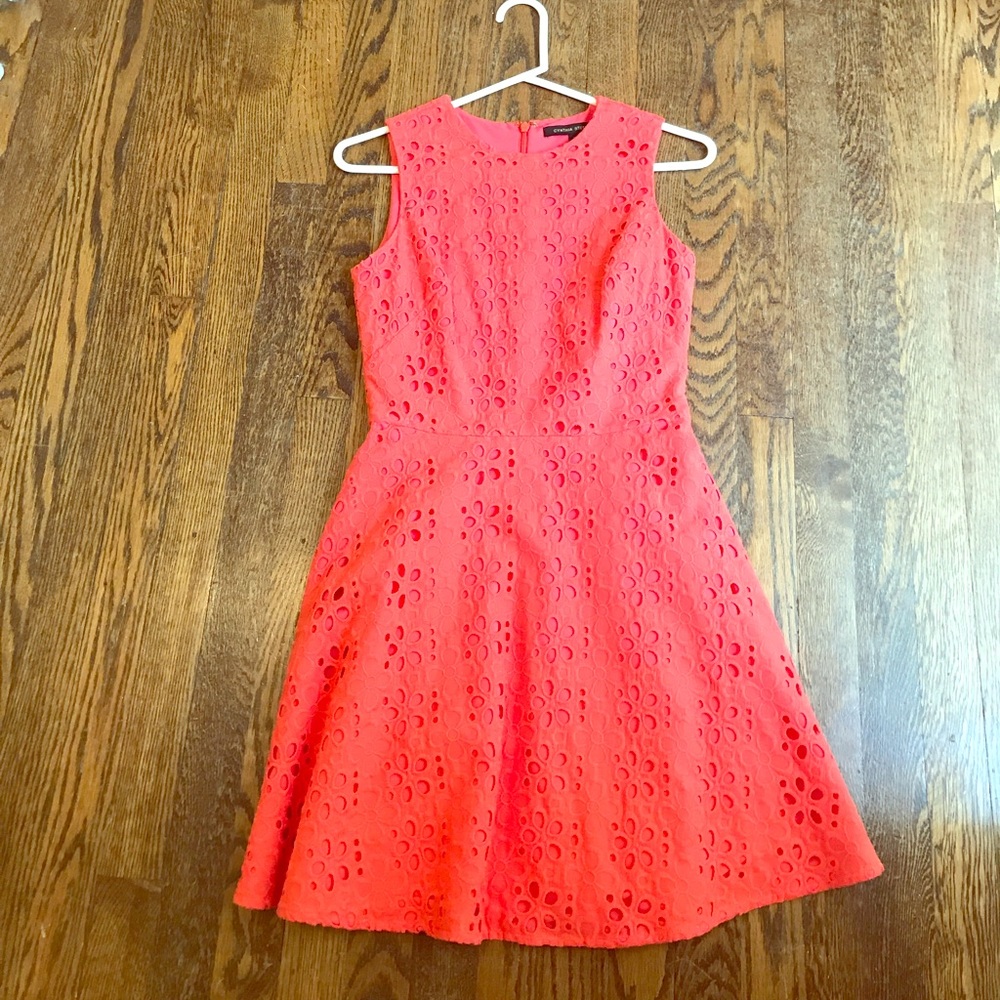 Adorable summer and spring dress! Never worn