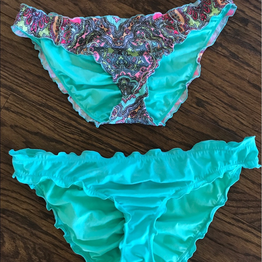 Victorias Secret Ruffle Bikini Bottoms size Large