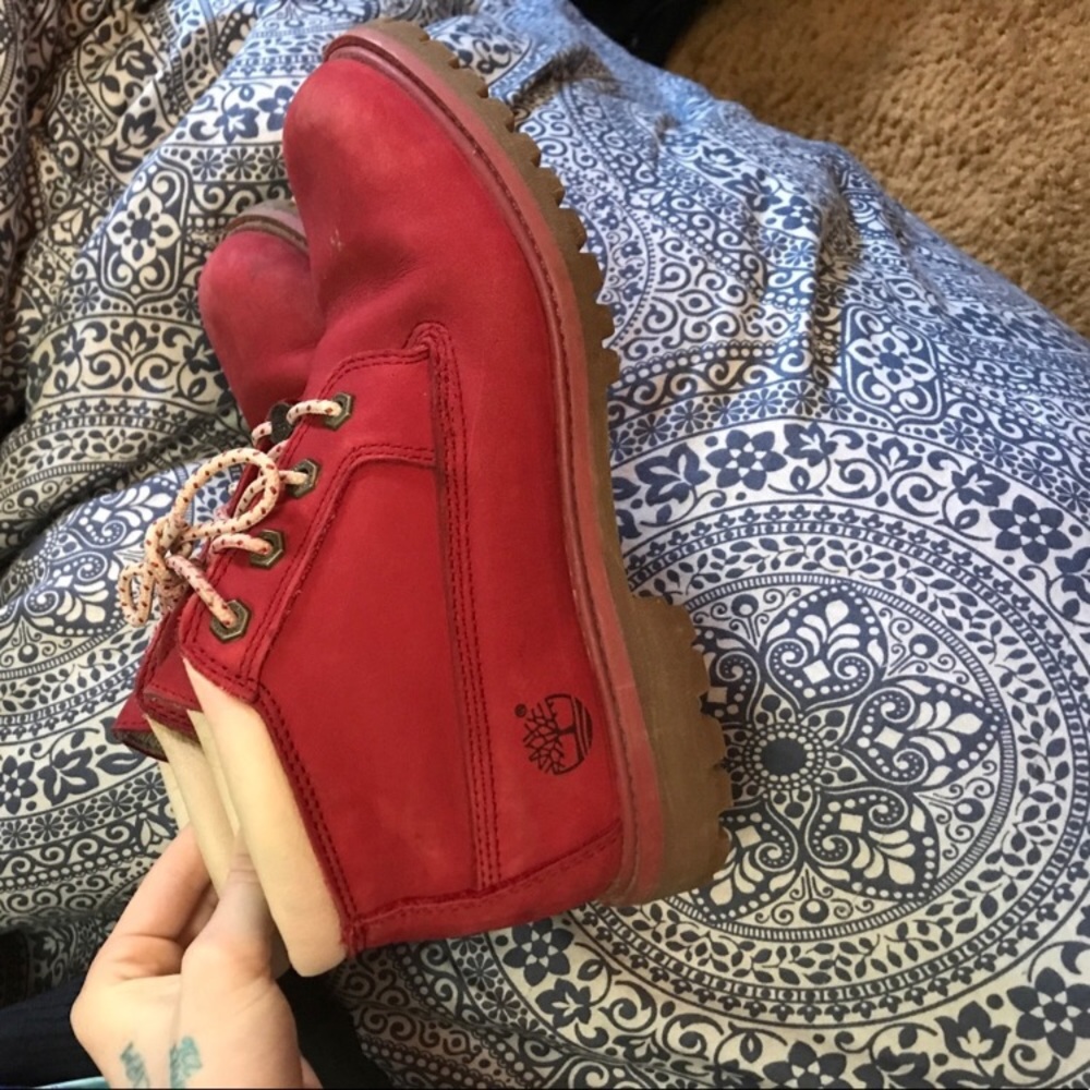 Red timberlands size 9 women