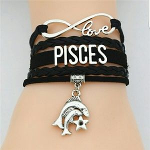 *Price Firm* NEW Love Pisces Bracelet