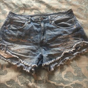American eagle distressed high waisted shorts