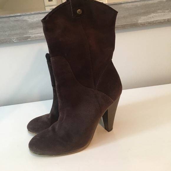 Brown heeled boots, Size 7 - Picture 1 of 3