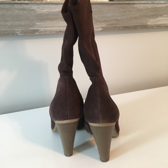 Brown heeled boots, Size 7 - Picture 3 of 3