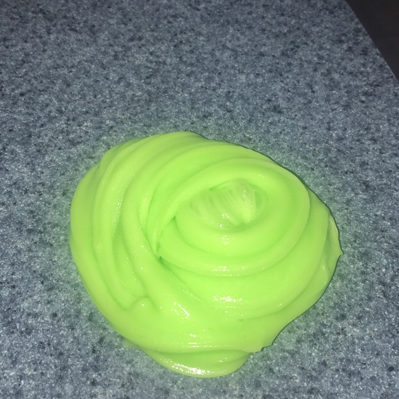Granny Smith apple slime! - Picture 1 of 3