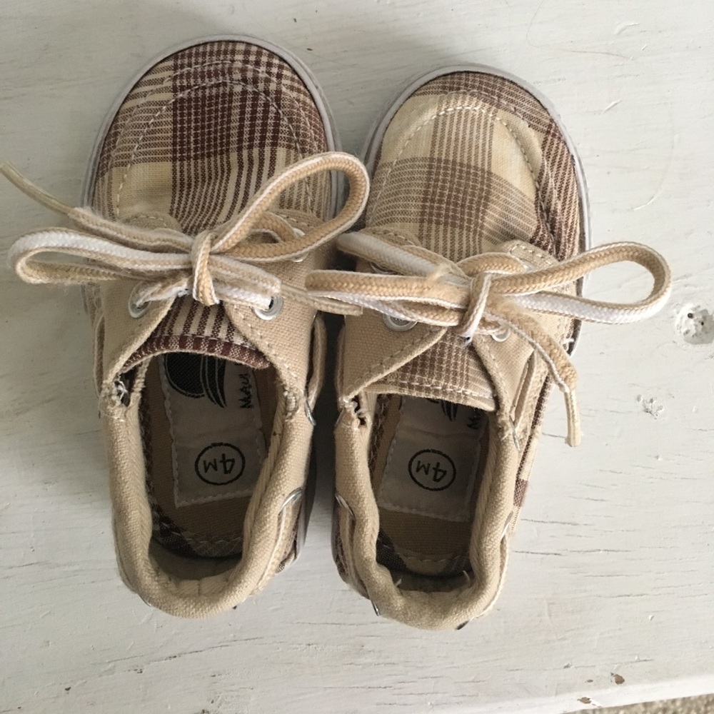 Boys boat shoes
