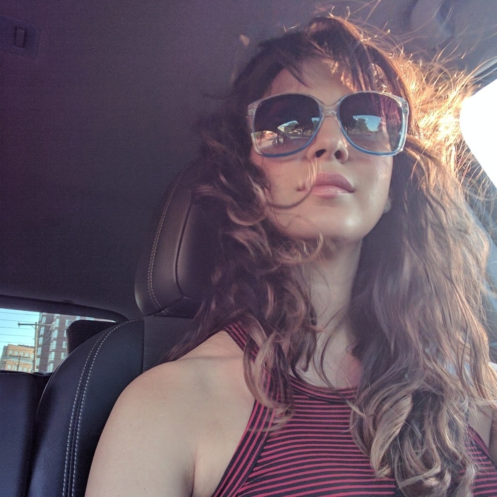 Meet your Posher, Alexis