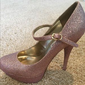 Steve Madden Sparkly Pink Pumps