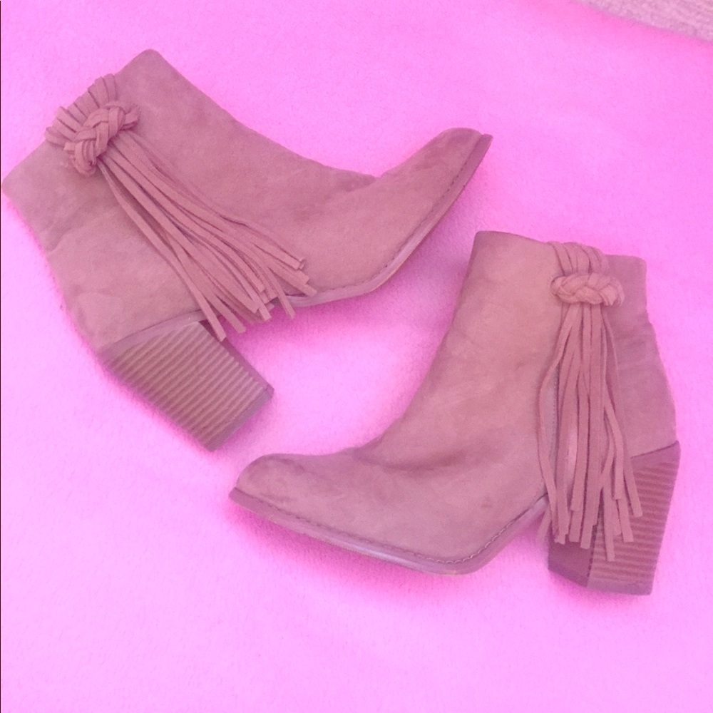 Forever21 Suede Booties Size 10 🌸