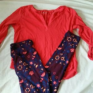 Outfit-lularoe OS floral leggings with loft top