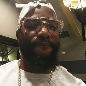 Meet your Posher, Gene