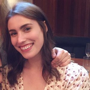 Meet your Posher, Olivia