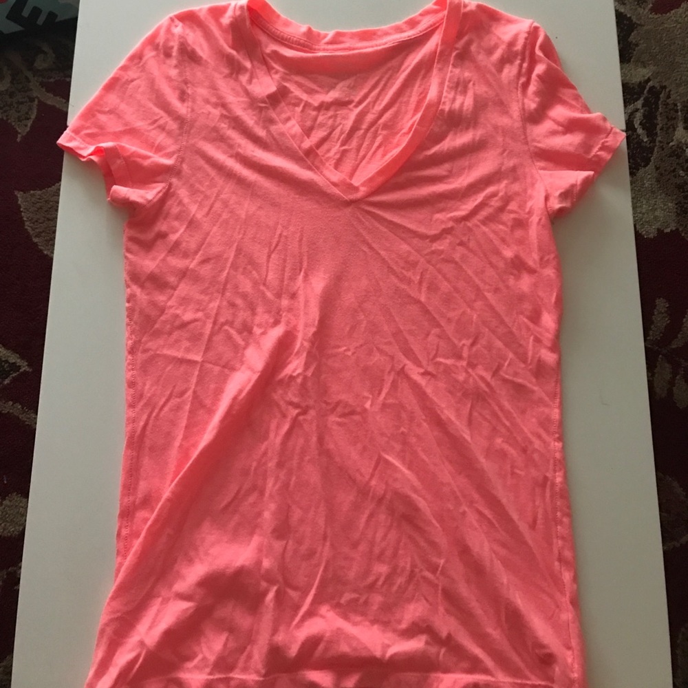 American Eagle V Neck