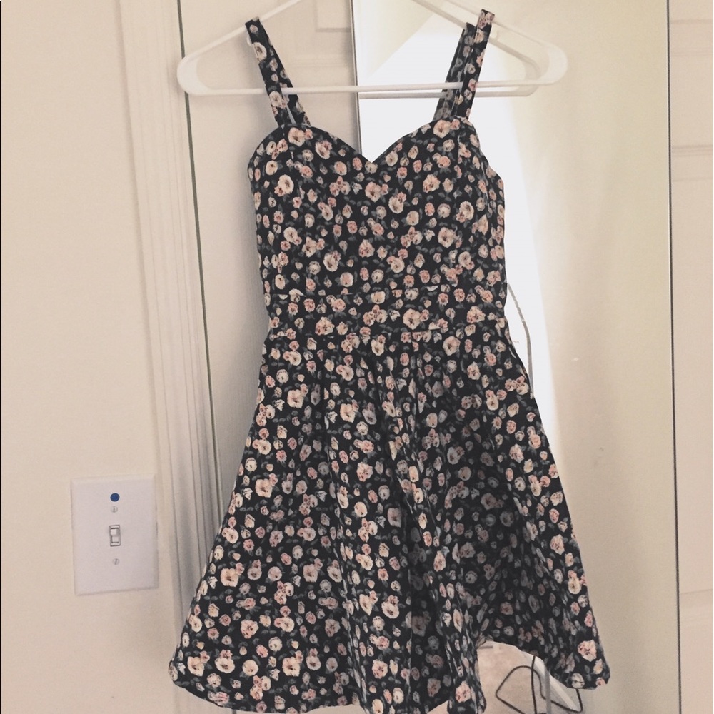 Summer sleeveless dress