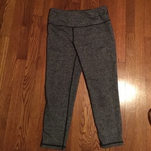 Victoria's Secret knockout Capri leggings