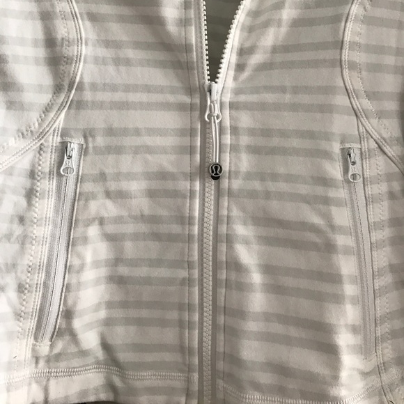 Lululemon Jacket - Picture 3 of 4