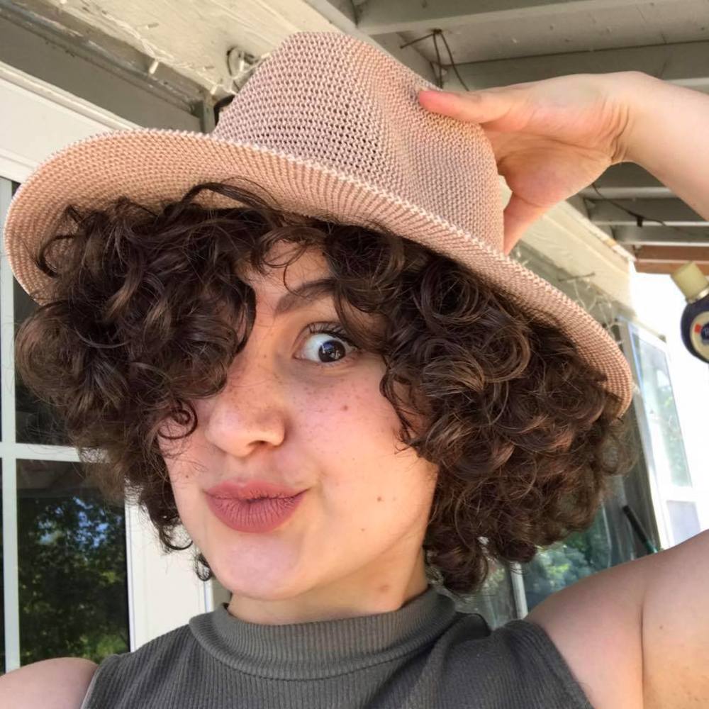 Meet your Posher, Raena