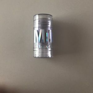 Milk makeup holographic highlight