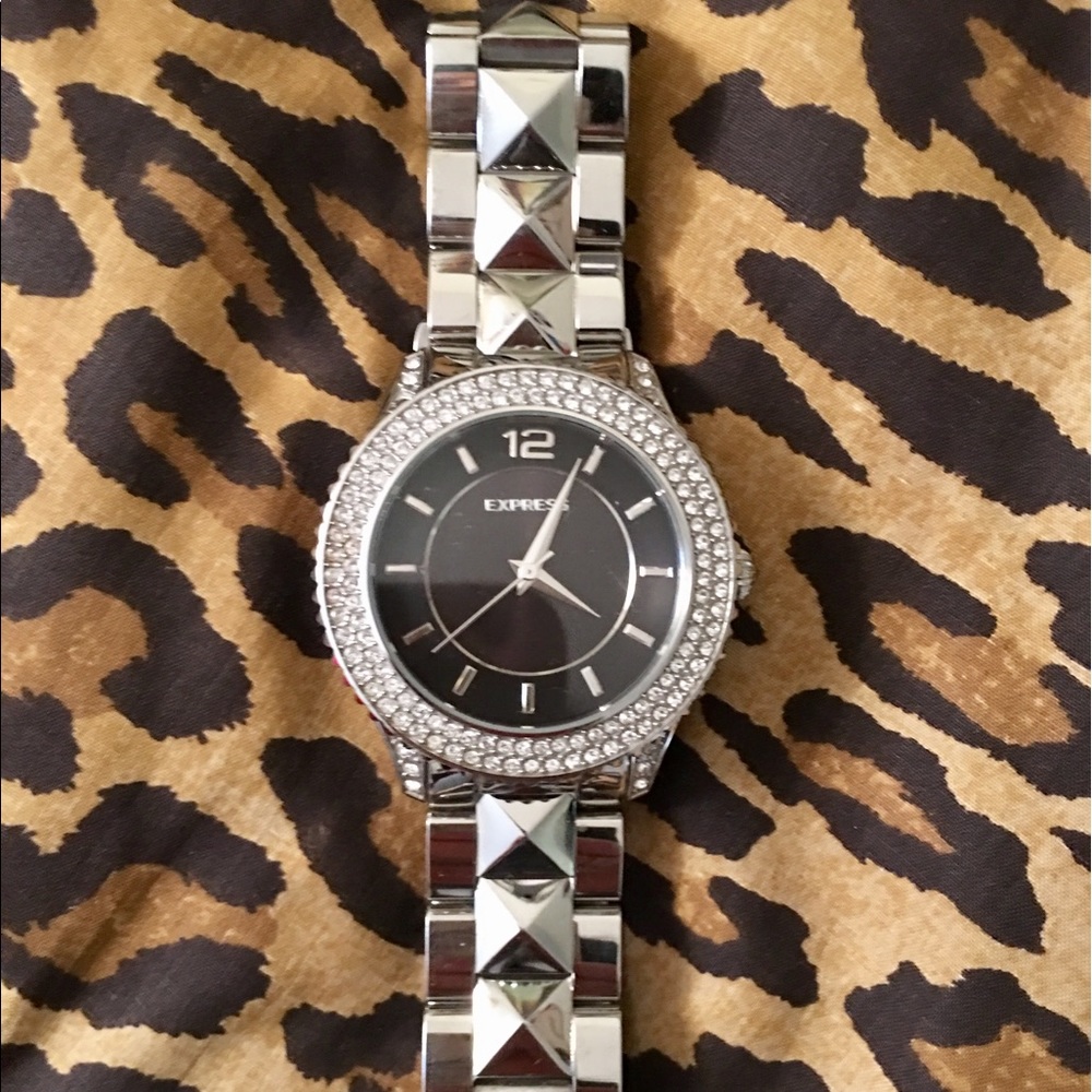 Express watch no battery