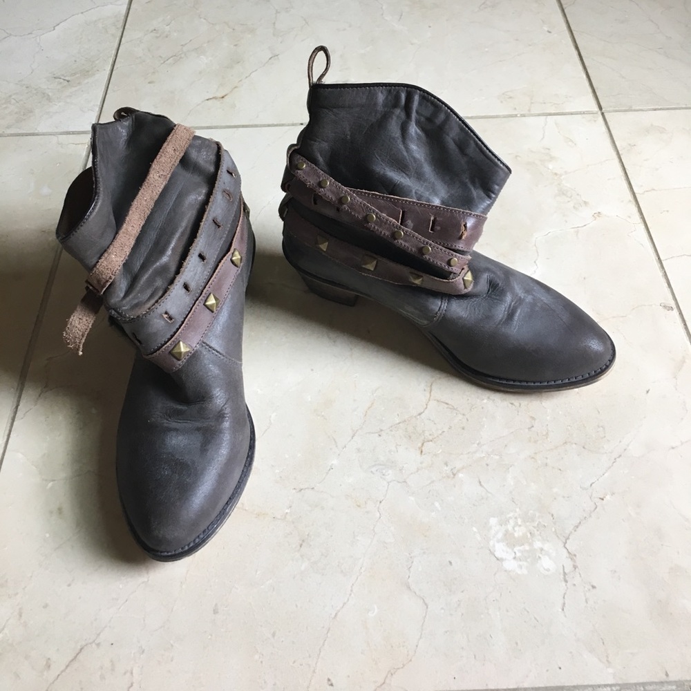 Steve Madden leather ankle boots