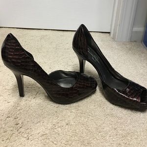 Barely Worn Jessica Simpson Peep Toe Heels Size 6
