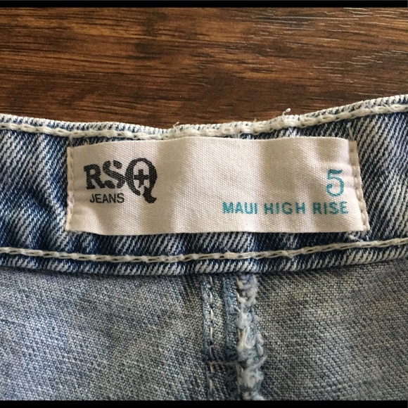 high waisted denim shorts - Picture 3 of 3