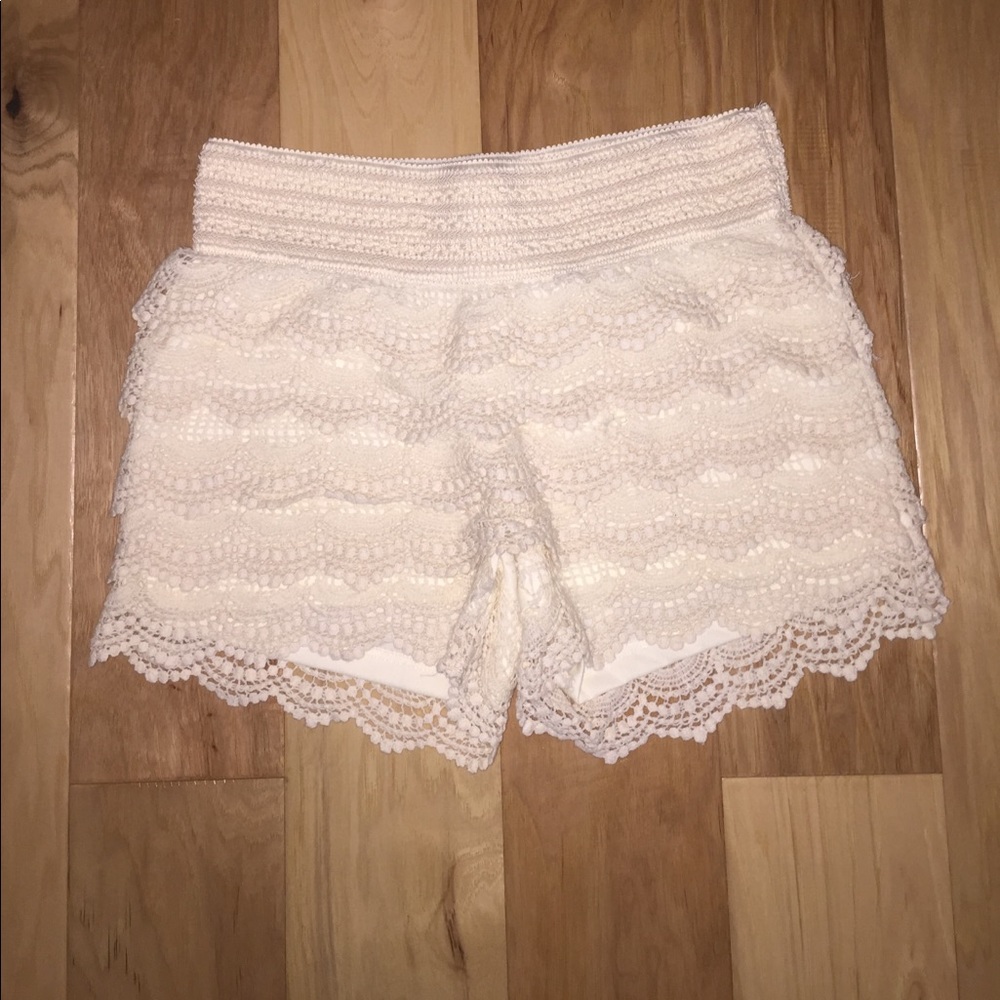 Ivory lace ruffle shorts