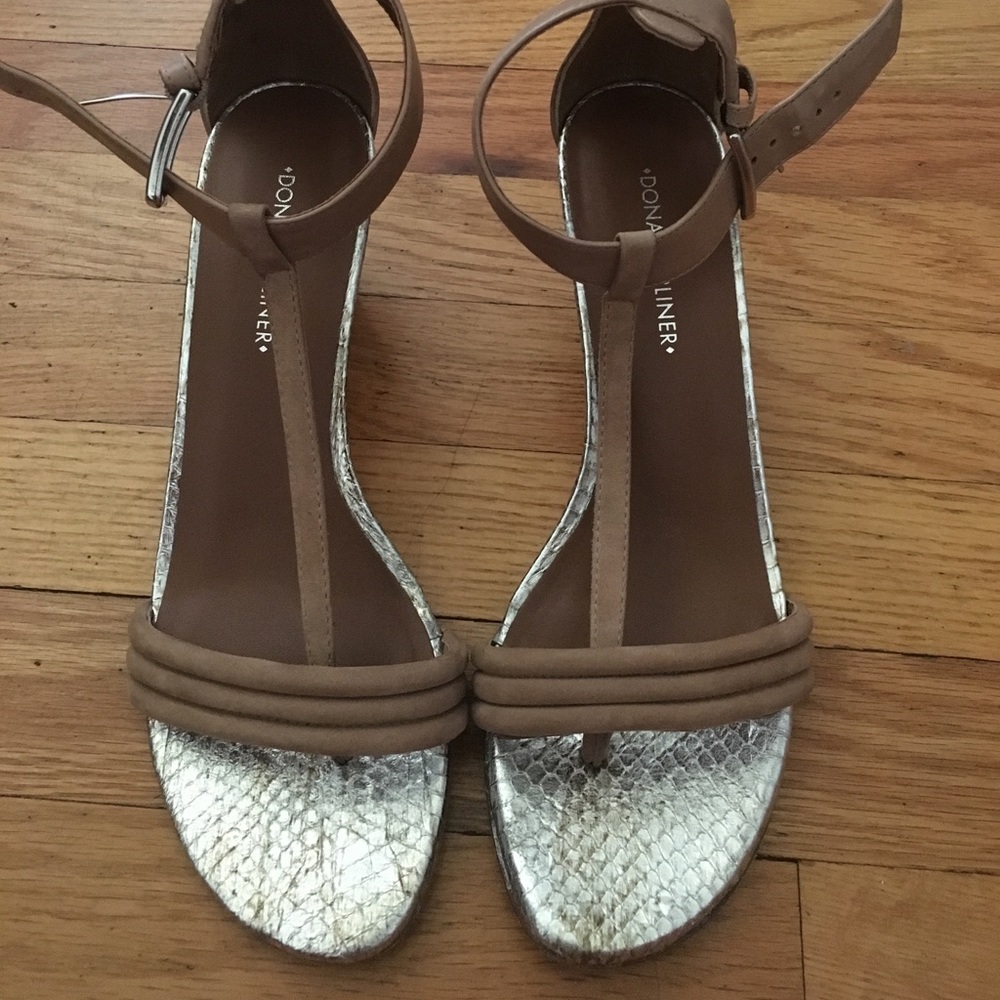 Donald J Pliner low heel