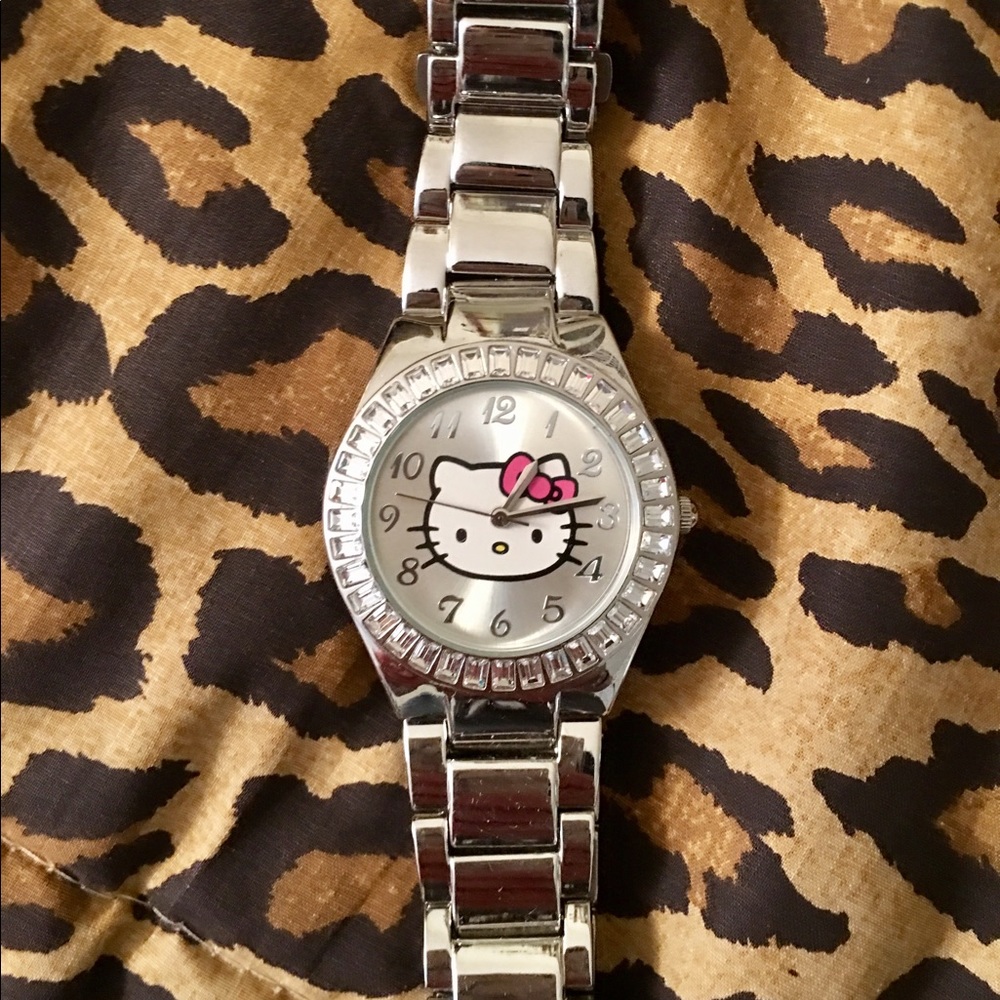 Hello kitty watch never worn no battery