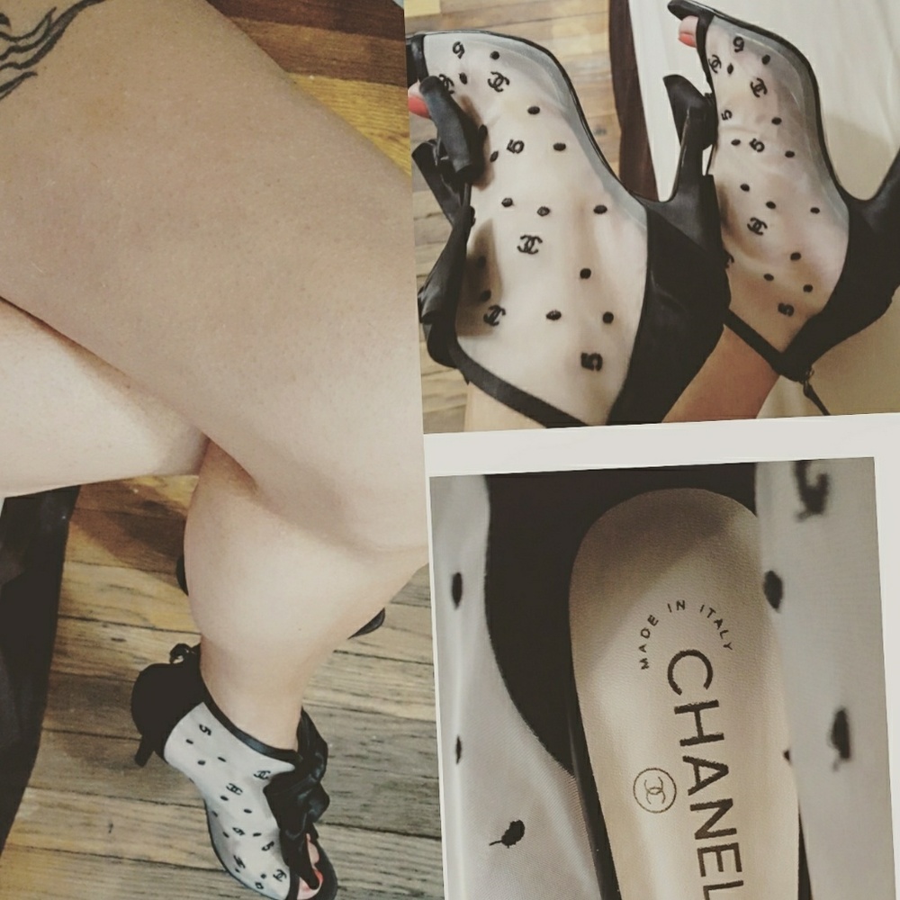 Chanel Shoes heels booties never been worn !