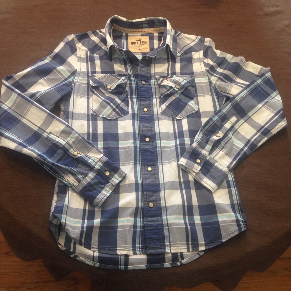 Hollister shirt