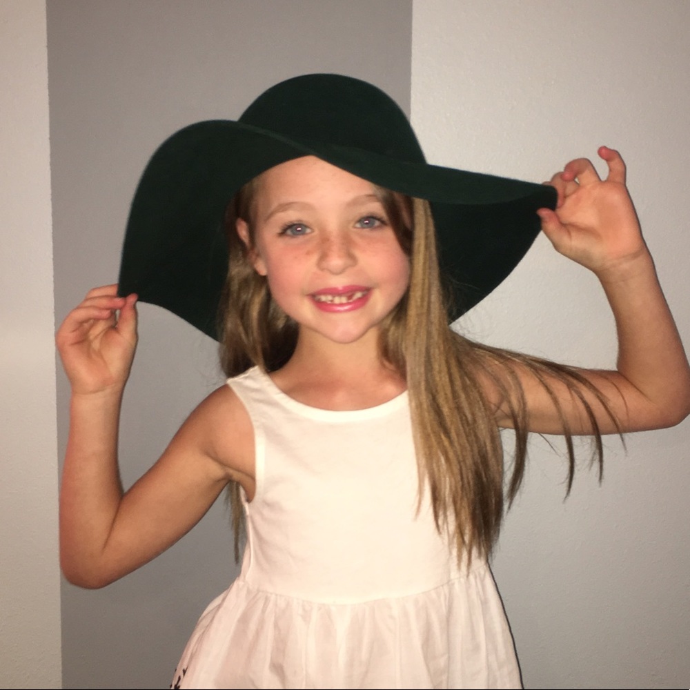 Green jcrew hat