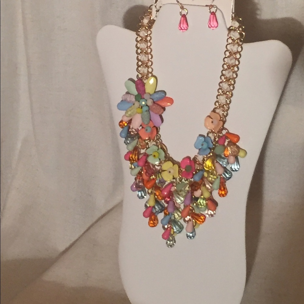 Women's accessories necklace