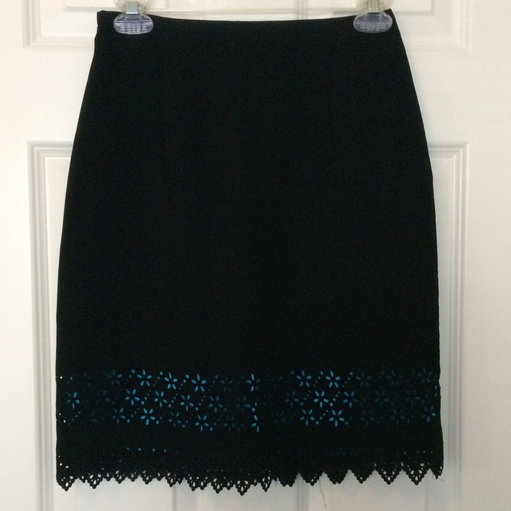 Black & Blue Eyelet Skirt Michele Brand Size 2 Petite