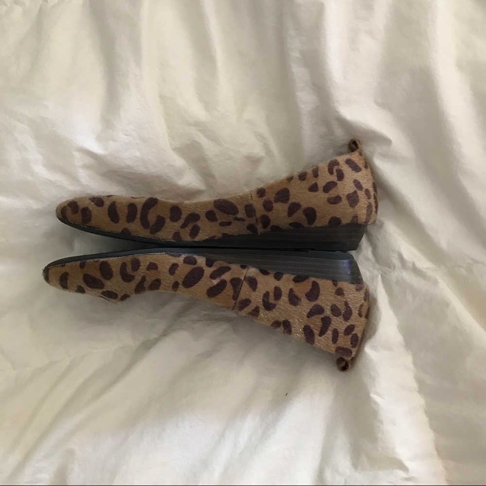 GAP leopard print flats.