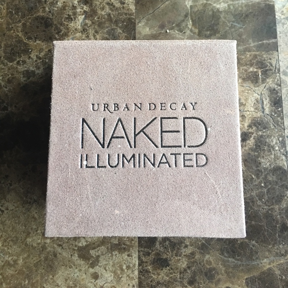 Urban Decay Illuminated Aura Highlighter