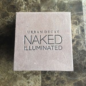 Urban Decay Illuminated Aura Highlighter