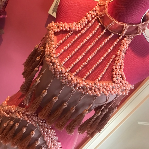 Pink tassel dress - Picture 1 of 6