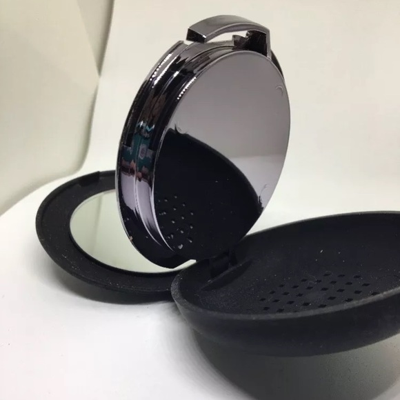 IT Cosmetics Celebration Foundation in Rich - Picture 2 of 4