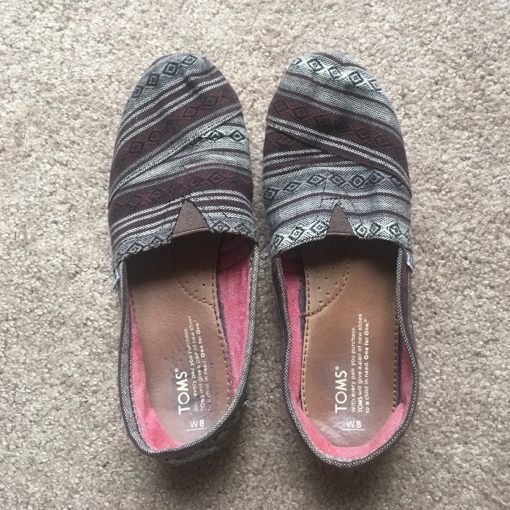Toms