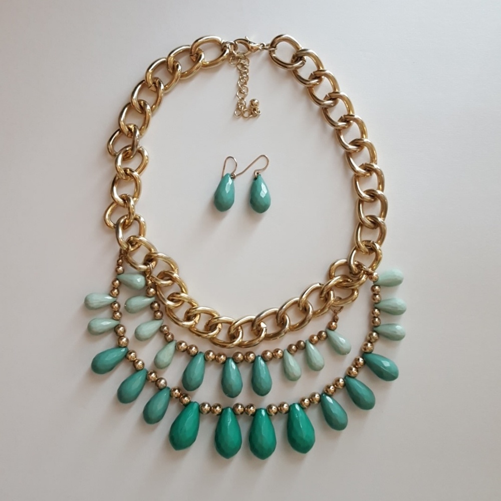 Gold & mint green statement necklace