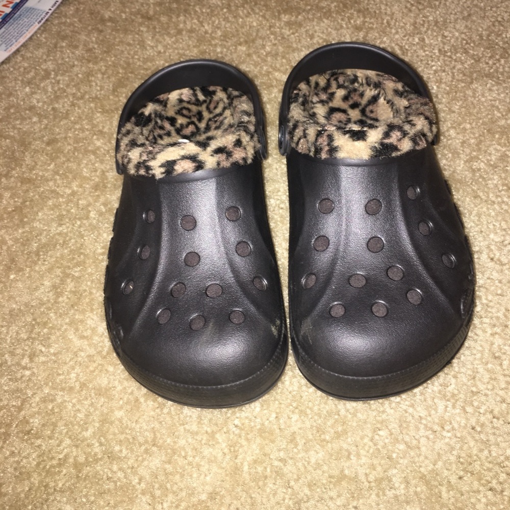 Girls crocs