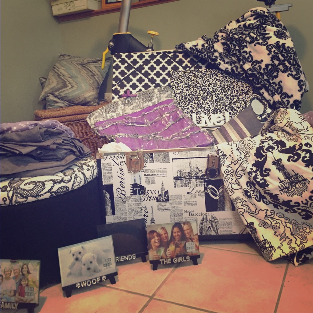 Girls college dorm or bedroom assorted accessories