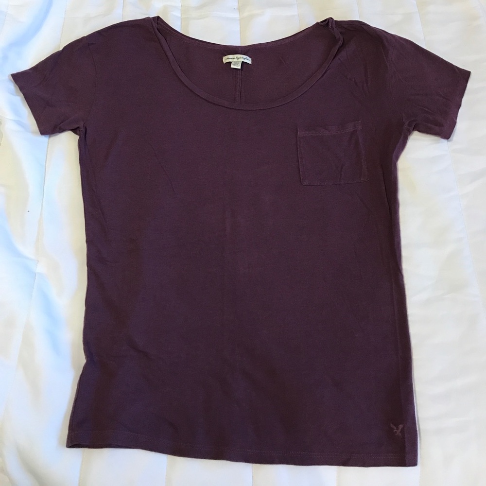 One-pocket scoopneck t-shirt