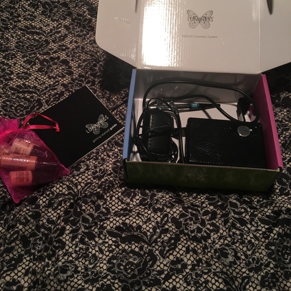 Lumpiness Airbrush starter kit - Picture 3 of 3