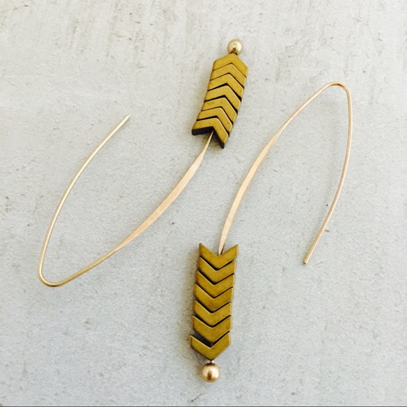 Jewelry - SALE Gold Chevron Beaded Threads