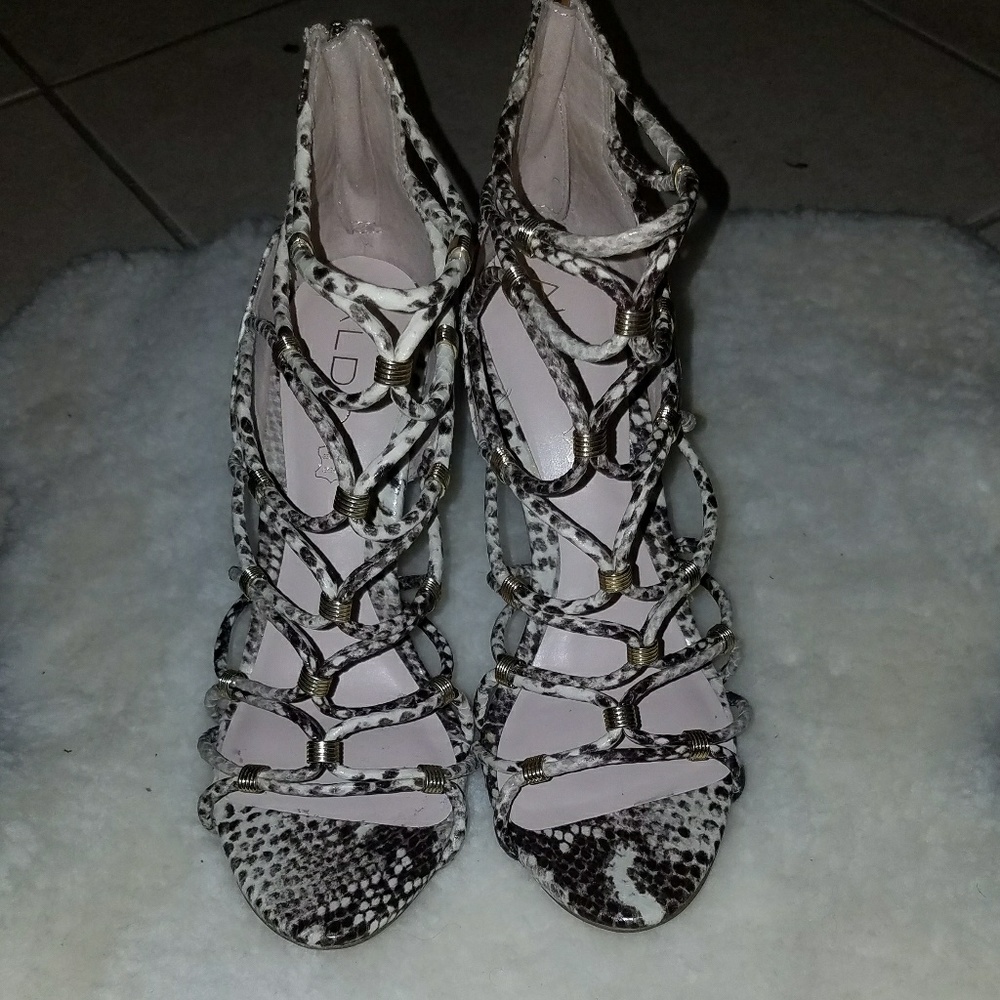 Aldo heels size 7.5