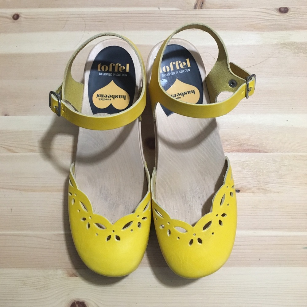 Swedish Hasbeens Yellow Haga Plateau - Size 37
